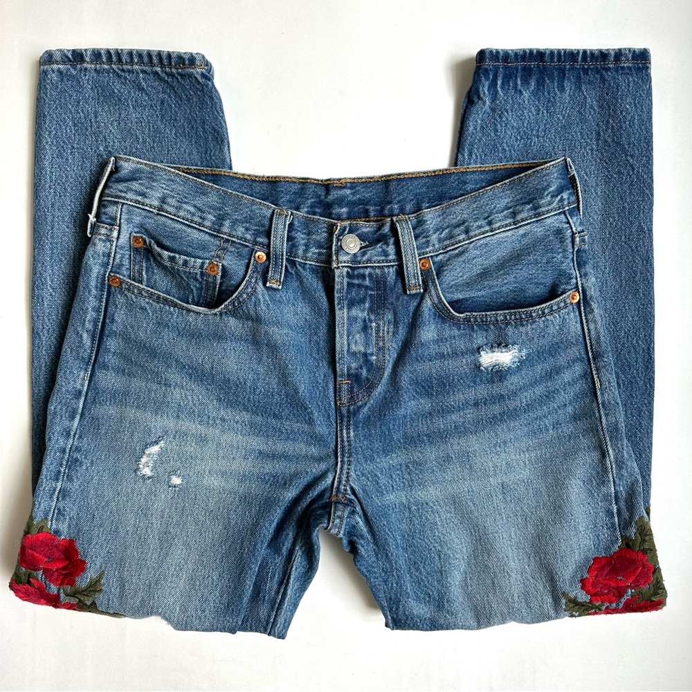 Anthropologie x Levi’s 501 Floral Embroidered Distressed Cropped Taper 27 - Picture 5 of 16